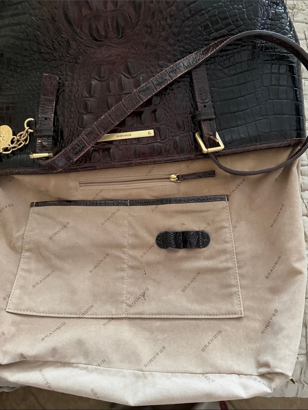 Brahmin Dark Brown and blackCroc-Embossed Leather Messenger Bag gold hardware - Picture 10 of 17